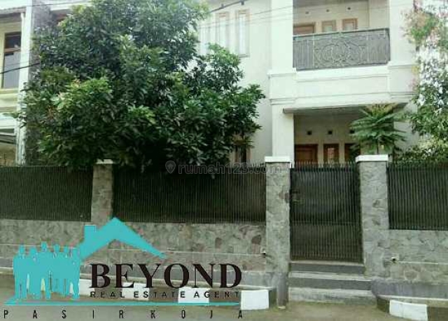 RUMAH LUAS ELEGANT SUASANA TENANG DI SAGITARIUS, MARGAHAYU BANDUNG, Margahayu, Bandung