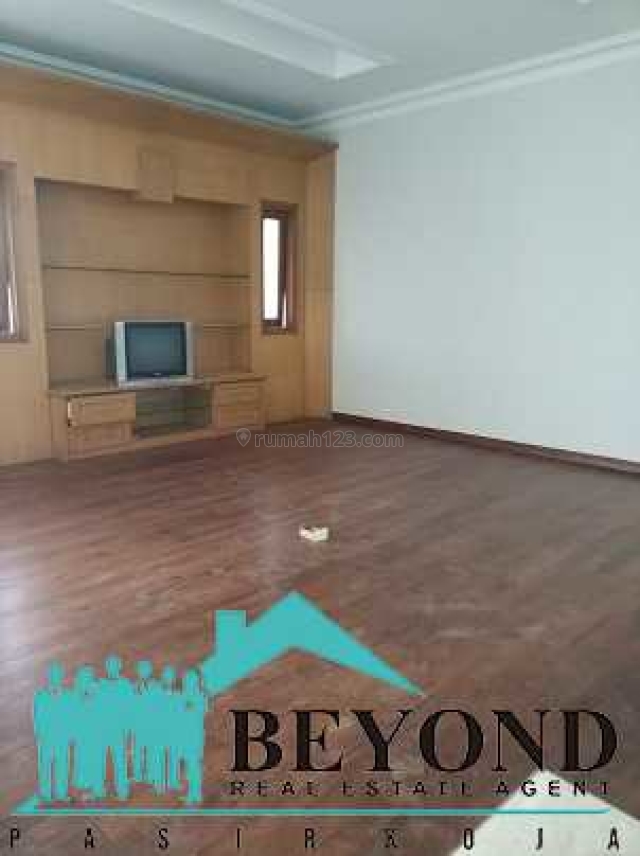 Rumah Bagus Nyaman Area Bandung Singgasana Pradana Cakralarang, Cibaduyut, Bandung