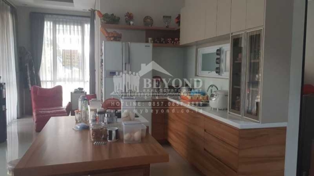 RUMAH KEREN 2 LANTAI SIAP HUNI KOTA BARU PARAHYANGAN PADALARANG KABUPATEN BANDUNG BARAT HARGA NEGO, Kota Baru Parahyangan, Bandung