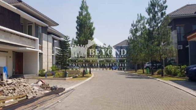 RUMAH LUAS 2 LANTAI FULL FURNISH KOTA BARU PARAHYANGAN PADALARANG KABUPATEN BANDUNG BARAT HARGA NEGO, Kota Baru Parahyangan, Bandung