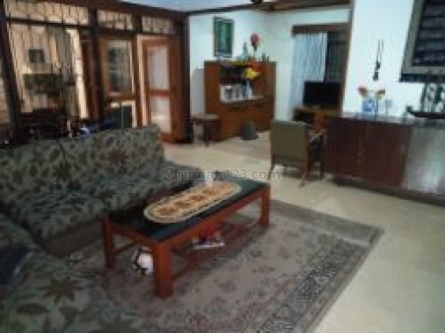 Rumah bagus keren siap huni dan harga nego di Area Geger Kalong Girang Bandung , Geger Kalong, Bandung