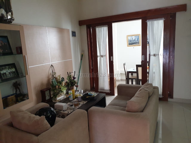 Rumah bagus keren siap huni dan harga nego di Area Geger Kalong Tonggoh Bandung , Geger Kalong, Bandung