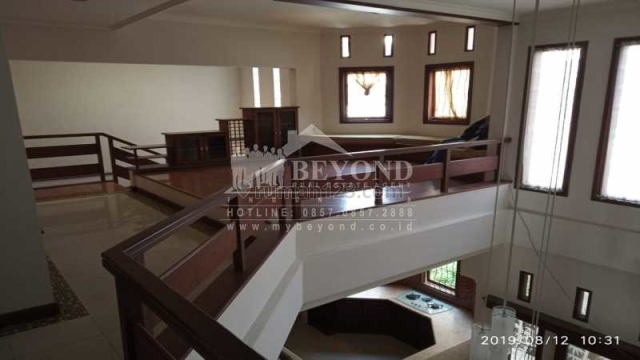 AMAZING! RUMAH SERBA LUX GAYA ELITE DI CIPAKU SETIABUDI BANDUNG, Setiabudi, Bandung