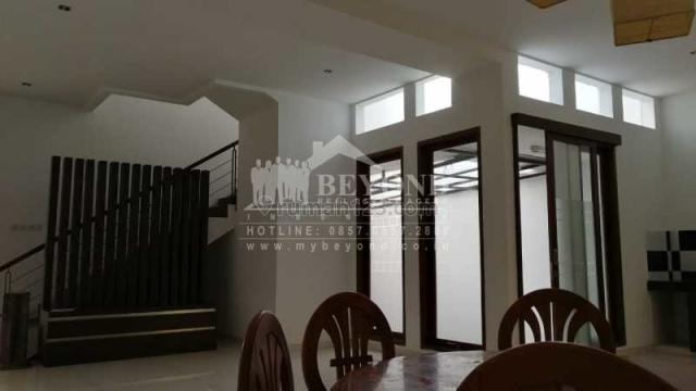 ISTIMEWA JARANG ADA! DAN FURNISH RUMAH DI SETRASARI BANDUNG, Setra Sari, Bandung