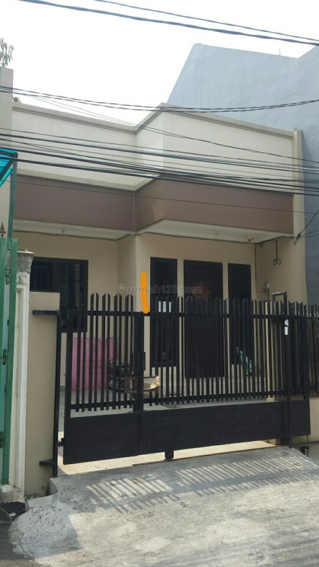 Rumah Bagus Dan Siap Pakai ., Taman Ratu, Jakarta Barat