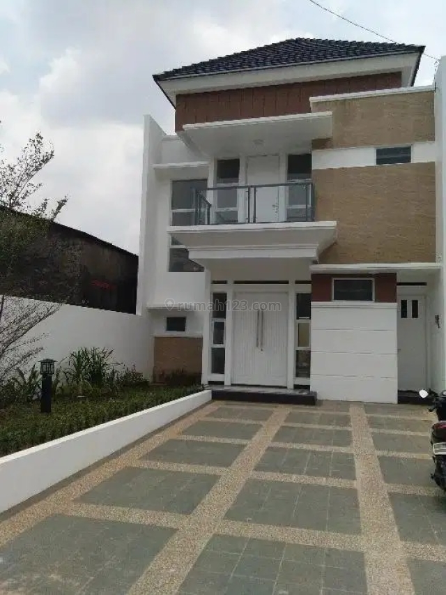 Rumah asri dalam cluster di cilandak, Cilandak, Jakarta Selatan