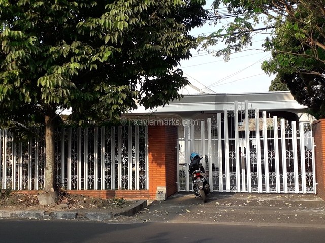 Rumah Kuno Terawat Jalan Cokroaminoto Kota Malang, Klojen, Malang