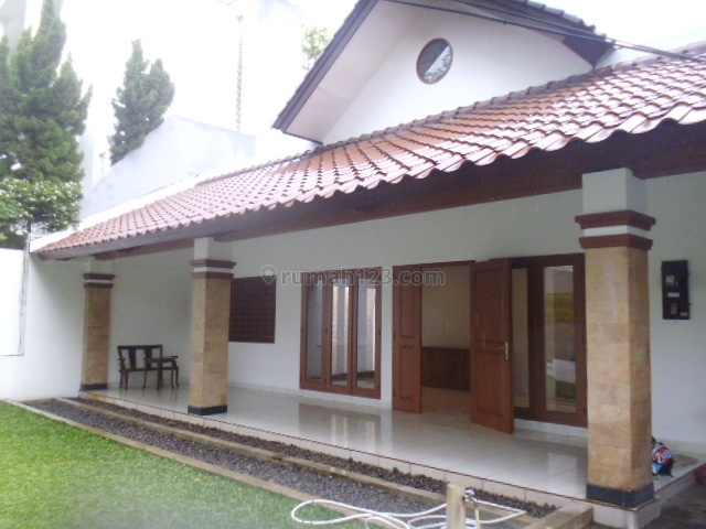 A very strategic location in Senopati 2000 Usd, Kebayoran Baru, Jakarta Selatan