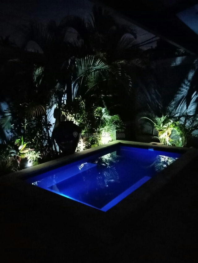 Villa luxury super murah siap Huni Di jln utama kerobokan Badung Bali, Kerobokan Kelod, Badung