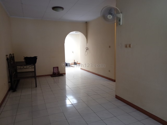 Cluster Taman Bunga Rumah 1 lantai Siap huni Bersih, Modernland, Tangerang