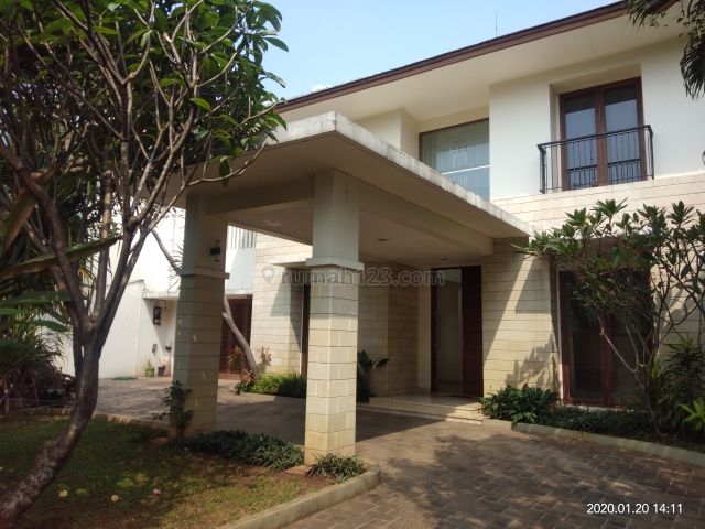 Rumah Luxury di Pejaten Barat, Jakarta Selatan ~ Swimming Pool, Pejaten, Jakarta Selatan