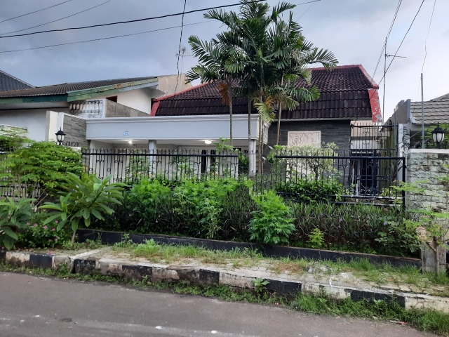 rumah bagus, rapi dan nyaman dan siap pakai, Kemanggisan, Jakarta Barat