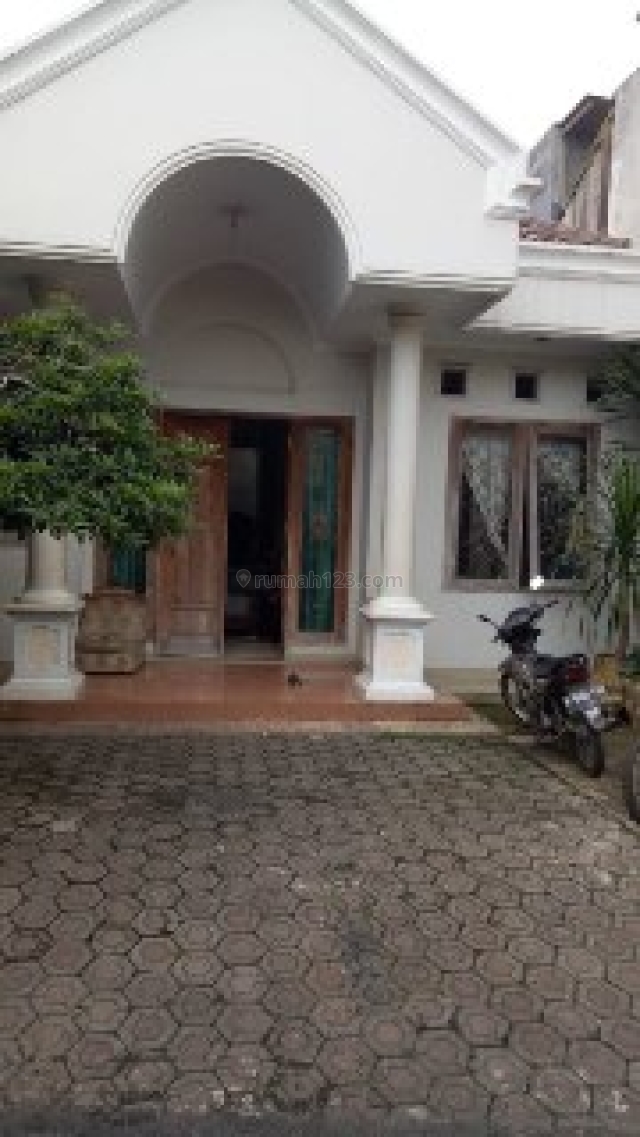 Rumah Strategis dan Luas Dekat Tol Juanda. Dekat Pelni. Depok, Sukmajaya, Depok