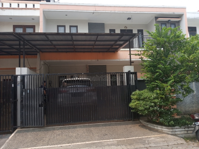 Rumah siap huni,rapih,hot property,murah, Taman Palem, Jakarta Barat
