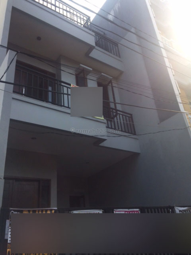 JARANG ADA!!! Rumah Baru Lokasi Strategis Dan Murah Di Tanjung Duren(TD04), Tanjung Duren, Jakarta Barat