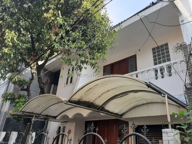 BURUAN!!! Rumah Siap Huni Besar 9x13 Di tanjung Duren Selatan (td11), Tanjung Duren, Jakarta Barat