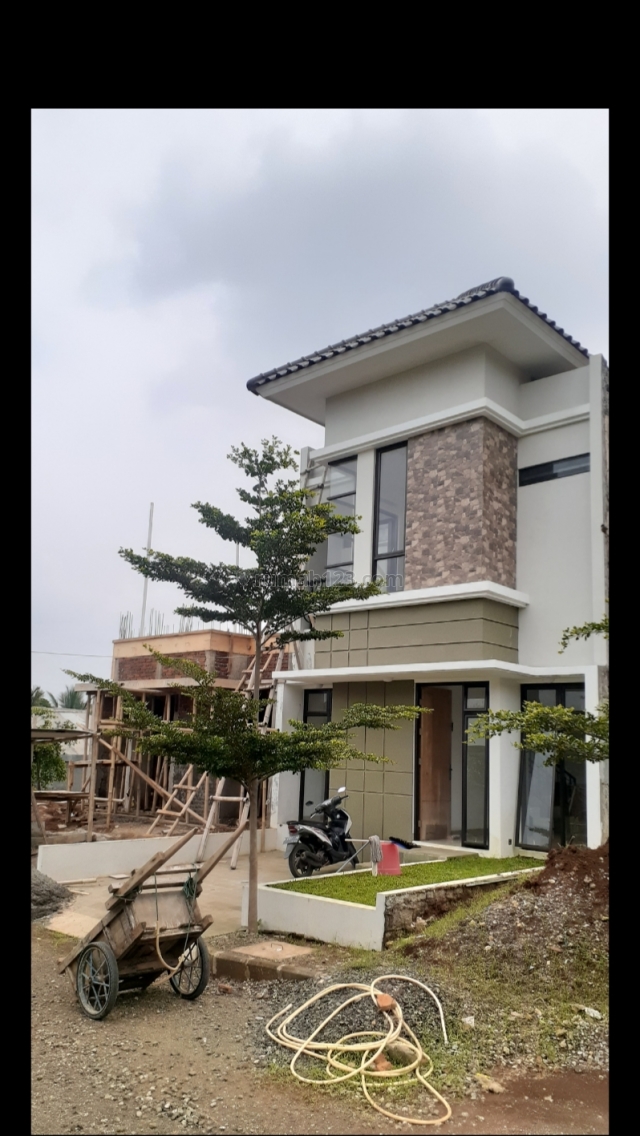 Rumah 2 lantai keren dekat Tol BORR Yasmin Kota Bogor, Tanah Sareal, Bogor