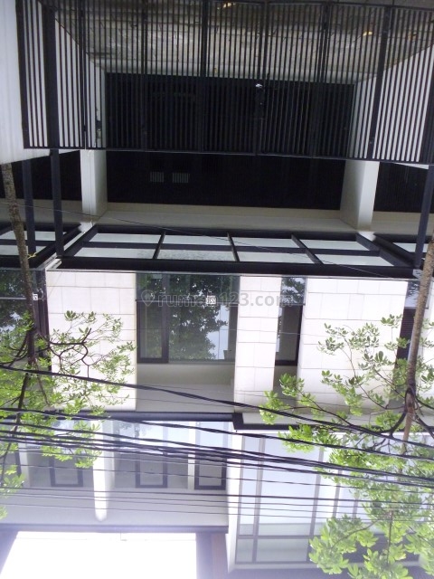 Brand new beautiful house at Kemang area with four storey building IDR 350 Million, Kemang, Jakarta Selatan