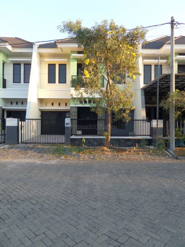 Rumah di Pondok Candra Cluster Gardenia, Waru, Sidoarjo