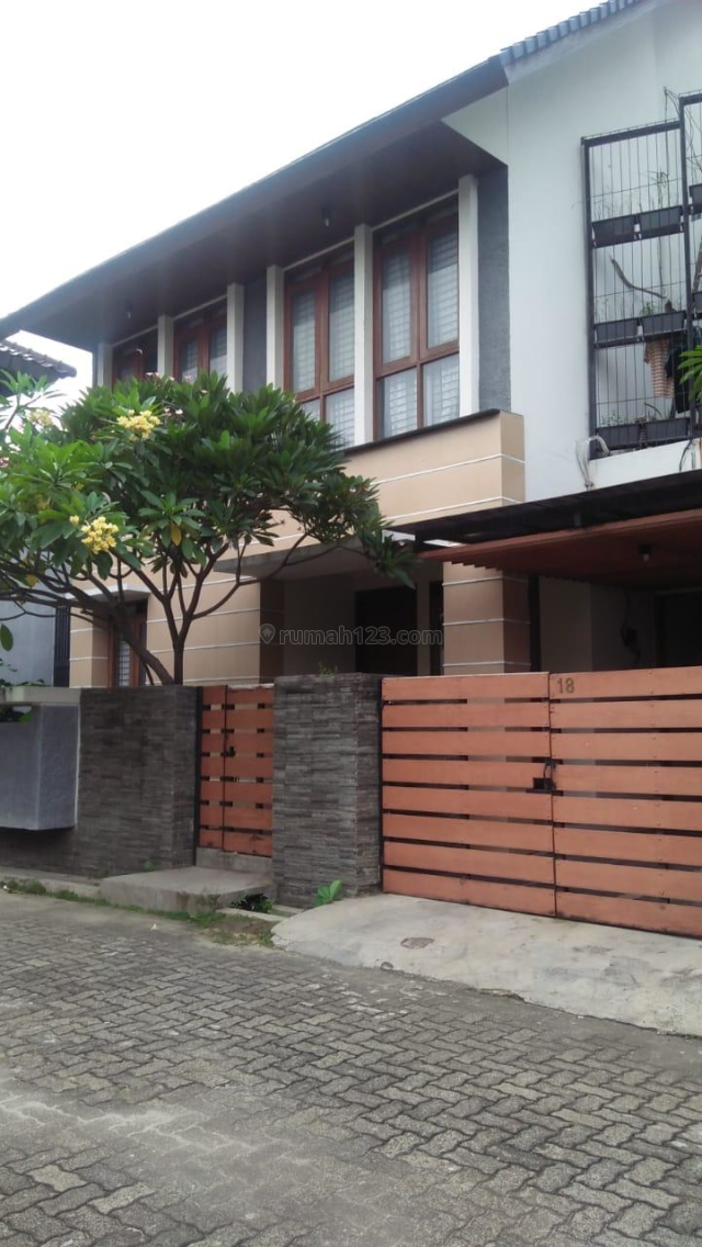 Rumah Bagus area Tumaritis Dekat Stasiun MRT Fatmawati, Cilandak Barat, Jakarta Selatan, Cilandak, Jakarta Selatan