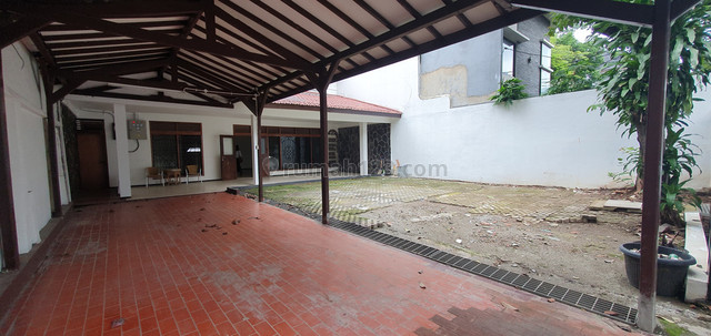 House for rent in Senopari area, Senopati, Jakarta Selatan
