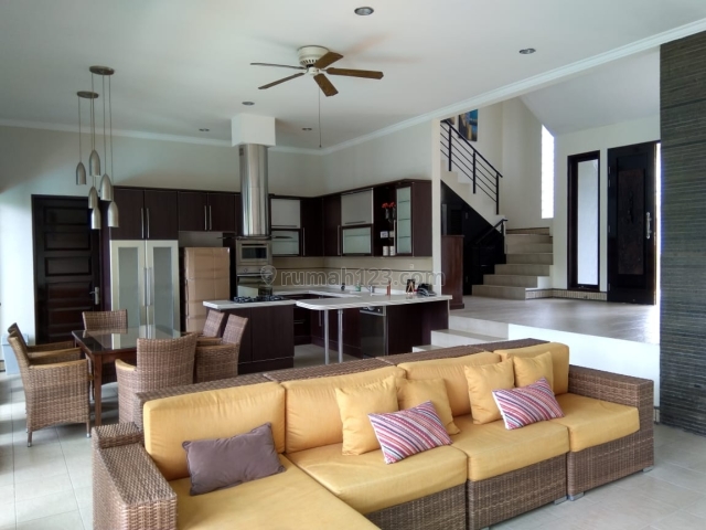 Rumah Villa Setiabudi Regency Nyaman dan Asri, Setiabudi, Bandung