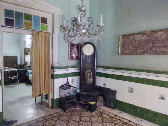 HUNIAN MENARIK BERGAYA KLASIK DI OTISTA BANDUNG, Otista, Bandung