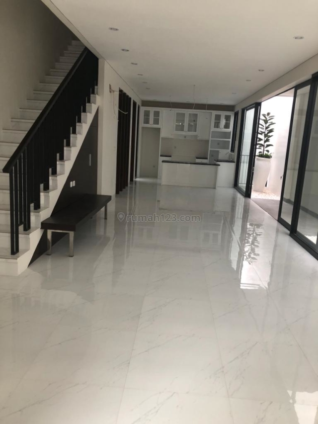 Rumah Pondok Indah Sangat Elegan Butuh Cepat Laku, Pondok Indah, Jakarta Selatan