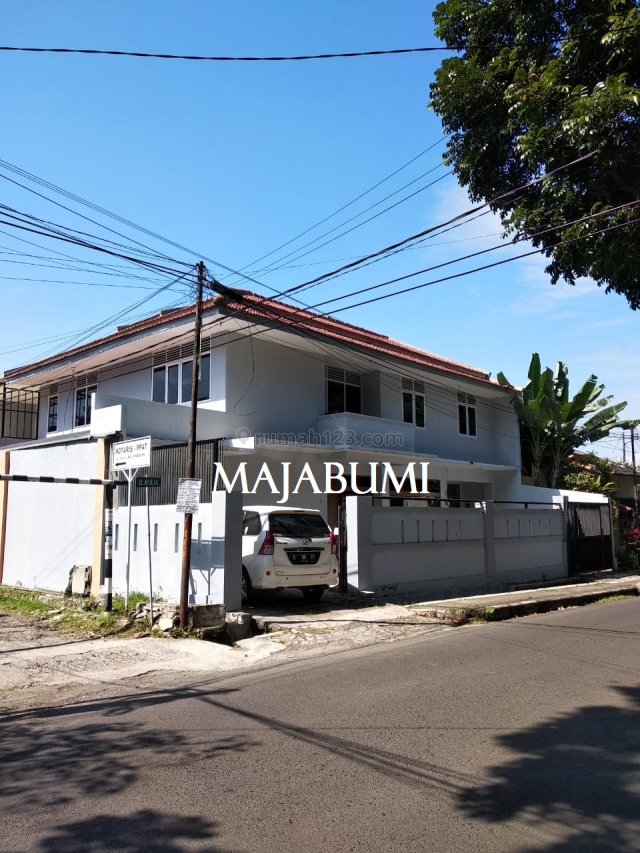 RUMAH NYAMAN DAN STRATEGI DI CIPAGANTI BANDUNG, Cipaganti, Bandung