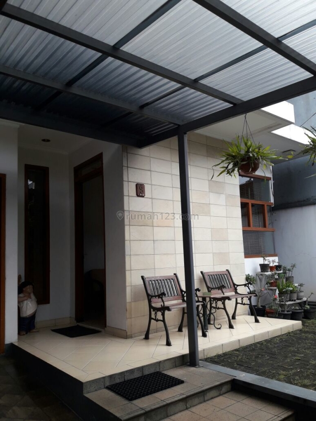 Rumah 2 Lantai di Pondok Indah, Jakarta Selatan, Pondok Indah, Jakarta Selatan