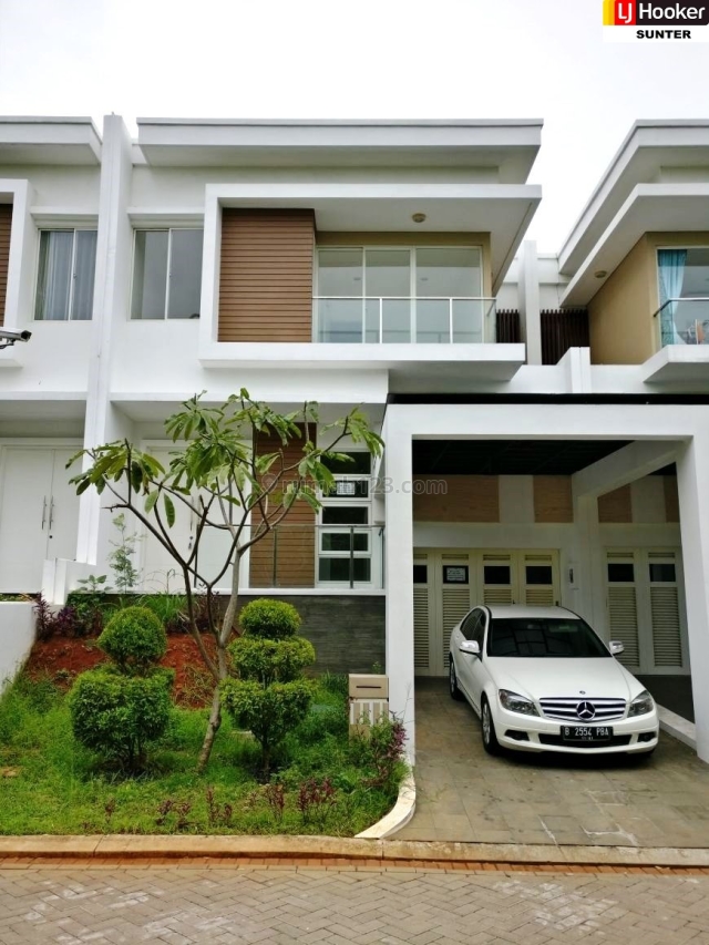 RUMAH BRAND NEW GOLF RESIDENCE HADAP KOLAM RENANG, Pademangan, Jakarta Utara