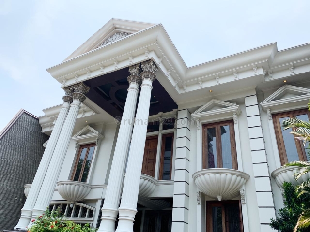 Rumah Istana Lux Di Jln.Sumatra Surabaya, Gubeng, Surabaya