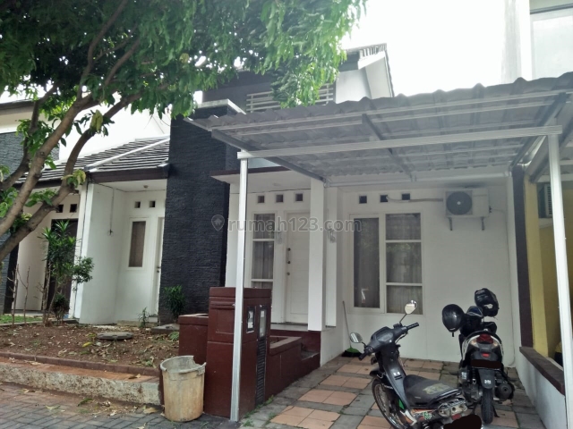 Rumah mungil yang rapih dan cantik lengkap dengan furnishnya,siap huni, Bintaro, Tangerang