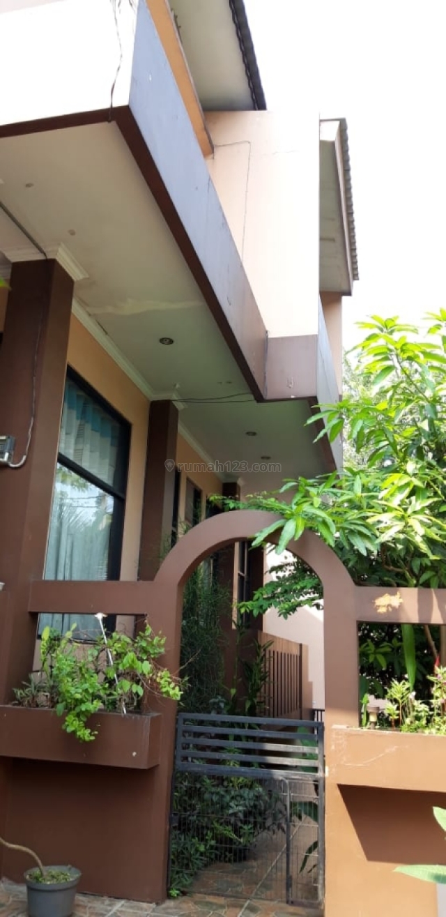 RUMAH HOEK TAMAN SEMANAN INDAH, Semanan, Jakarta Barat