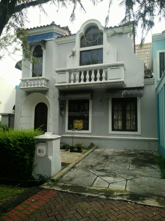 Rumah Roya Serpong village, lokasi strategis. Dekat dengan jalan raya serpong, Royal Serpong Village, Tangerang
