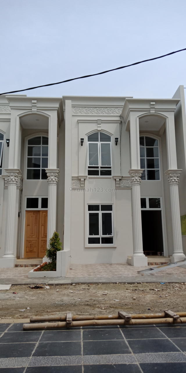 Hunian Classic Modern dengan lokasi premium dan sangat strategis, Jagakarsa, Jakarta Selatan