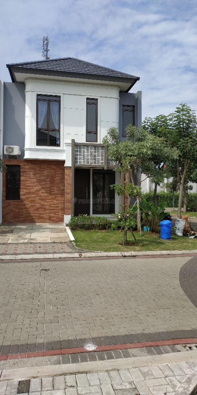 Rumah cantik baru di Hook di Mozia BSD, BSD Eminent, Tangerang
