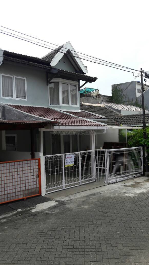Rumah siap huni di Bintaro Jaya sektor 4, Bintaro, Jakarta Selatan