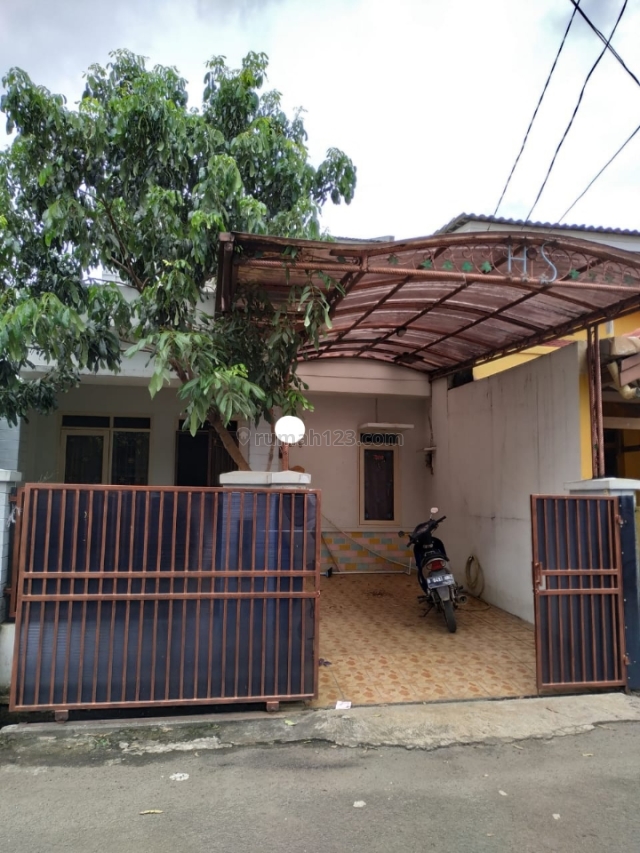 rumah 3lantai siap huni semi furnit paradise serpong tangerang selatan, Serpong, Tangerang