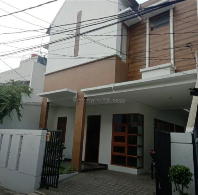 rumah minimalis (brand new) di banjarsari cilandak, Cilandak, Jakarta Selatan