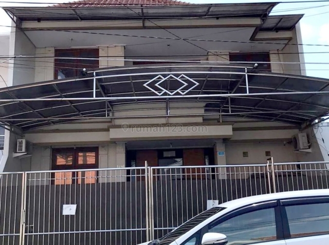 Rumah Huni Kupang Baru bebas banjir, Dukuh Kupang, Surabaya
