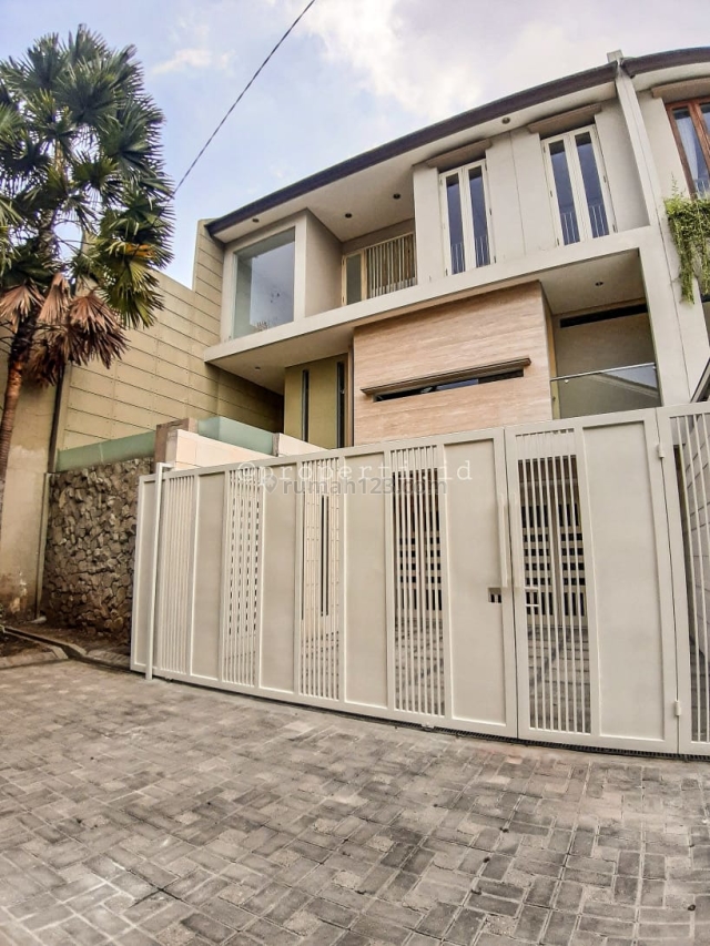 Rumah Manyar Kertoarjo split level Surabaya, Manyar, Surabaya