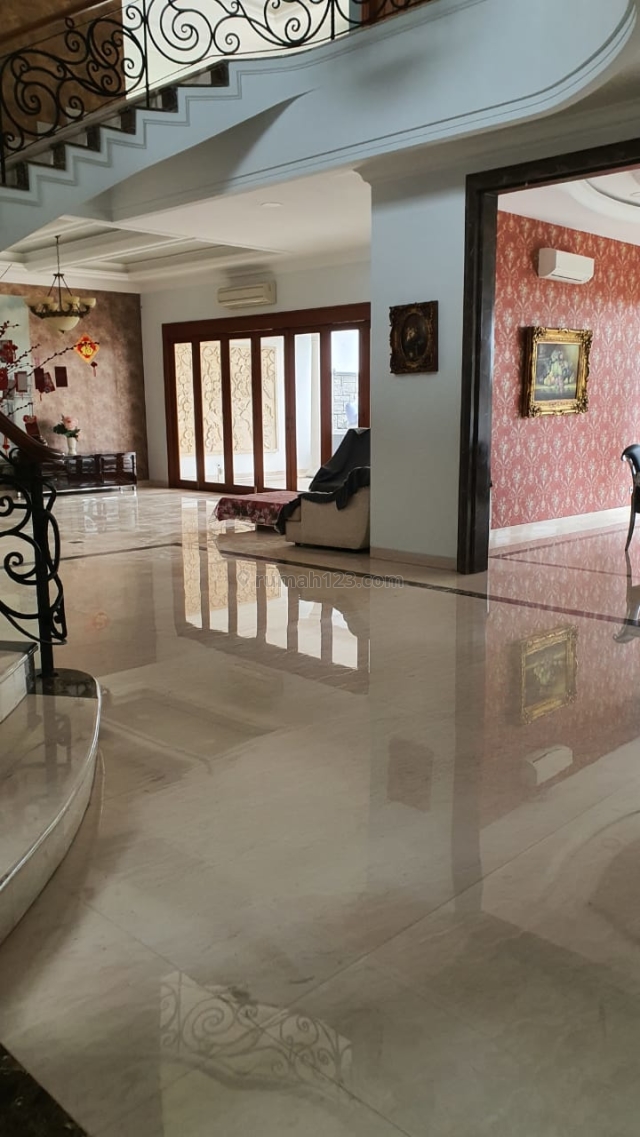 Rumah Mewah di Kebon Jeruk Intercon, Kebon Jeruk, Jakarta Barat