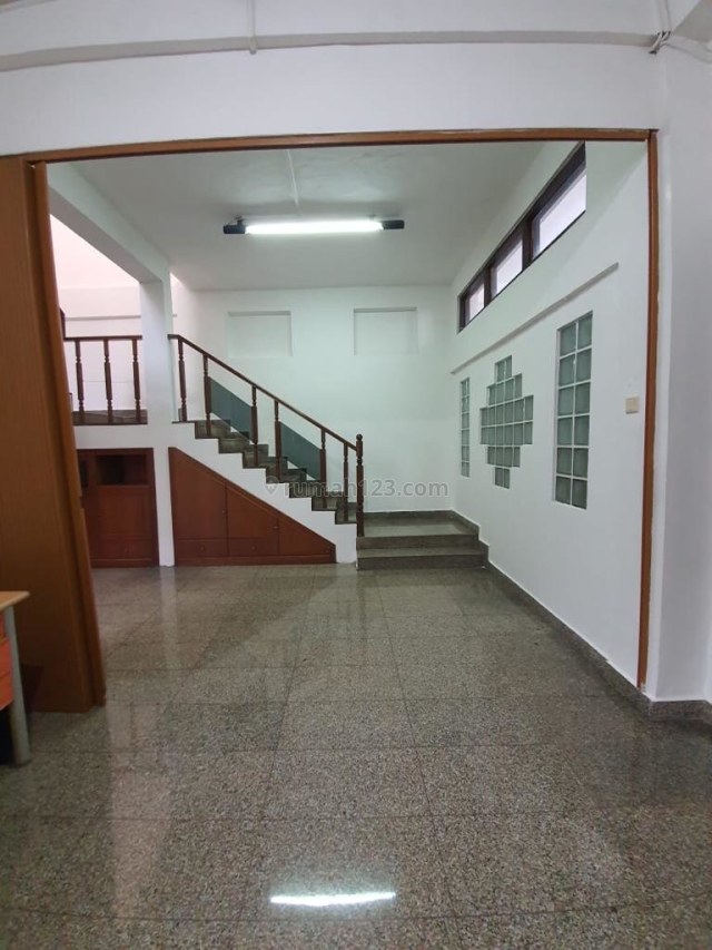 Rumah Menteng 1 lantai prime location, Menteng, Jakarta Pusat