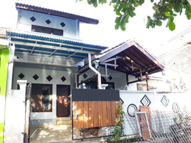 Rumah / Minimalist Two Storey House in a Quite Area at Ungasan, Bali, Balangan, Badung