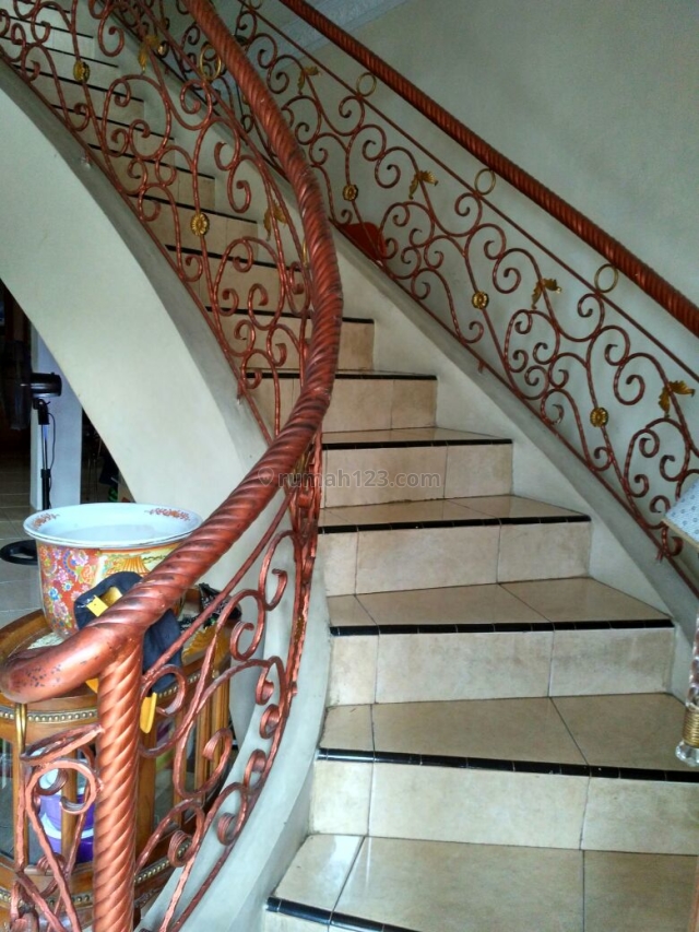 HOUSE AT TEBET TIMUR 3KT STRATEGIC AREA AND CHEAPER PRICE, Tebet, Jakarta Selatan