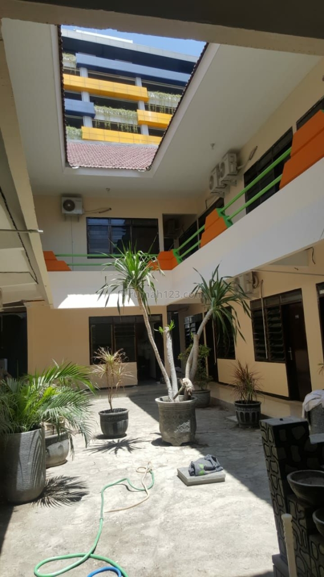 Rumah Kos di SIWALANKERTO TIMUR - Dekat UKP - Furnish, Wonocolo, Surabaya