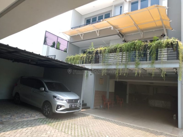 Rumah Mewah di Townhouse di Pejaten, Jakarta Selatan, Pejaten, Jakarta Selatan