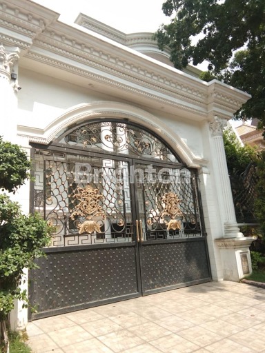 RUMAH SIAP HUNI DI PAKUWON CITY VILA ROYAL, Pakuwon City, Surabaya