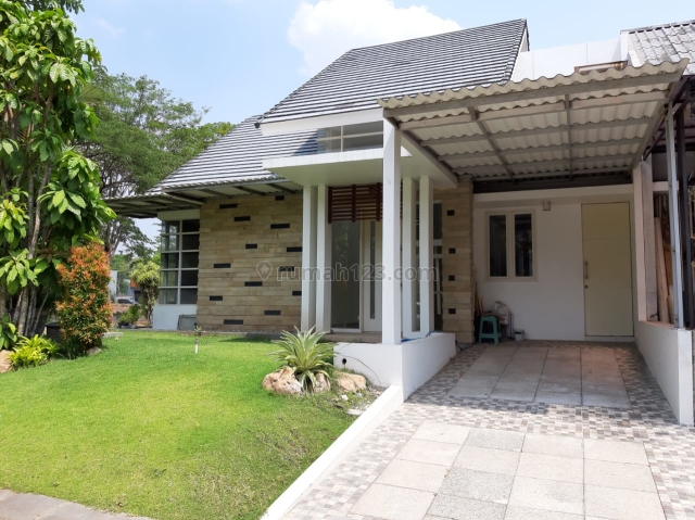 Rumah Citraland Golf Avenue Surabaya Minimalis Ciamik Kamar Luas, Citraland, Surabaya